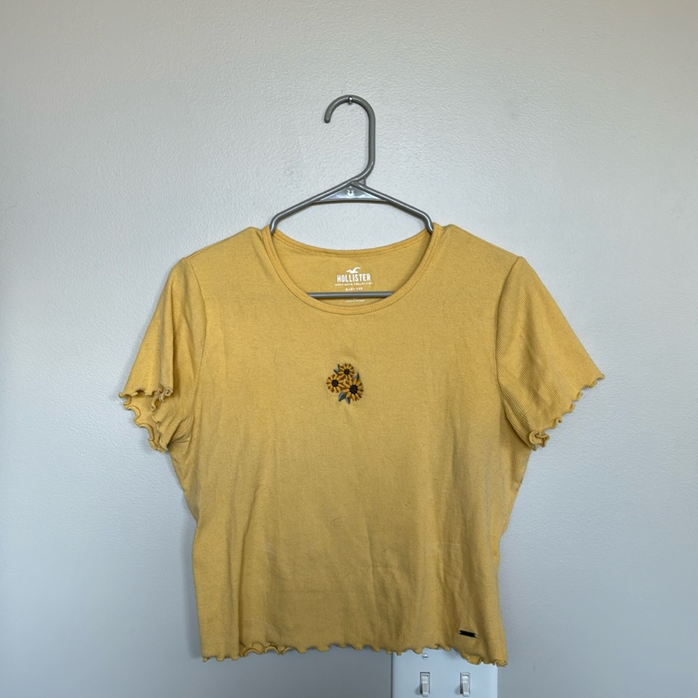 Hollister medium yellow baby tee